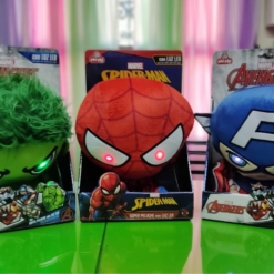 PELUCHE AVENGERS CON LUCES LED 25 CM